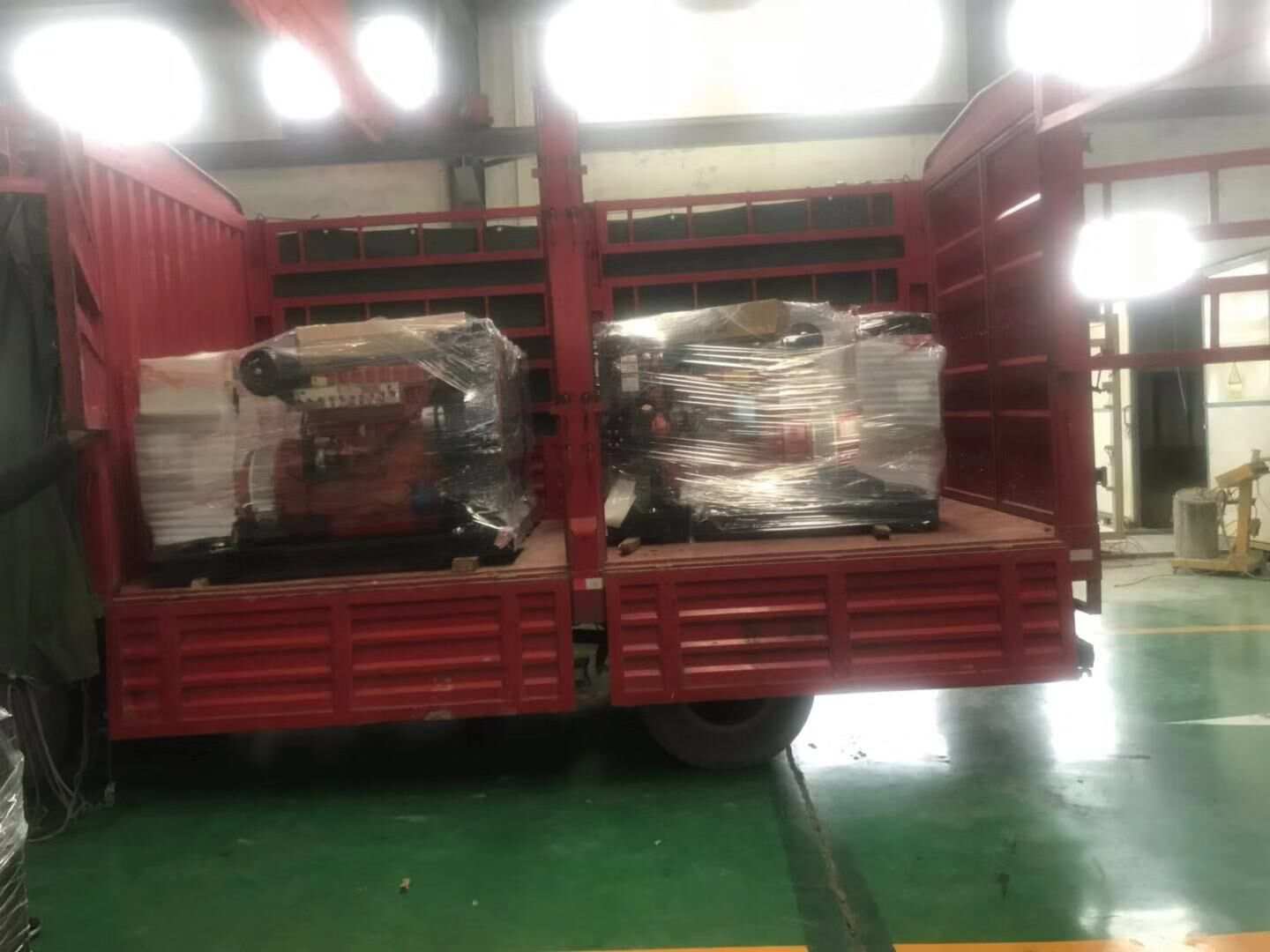 廣東王先生從華全動力采購的一臺30kw標配柴油發電機組已于12月5日成功發往目的地