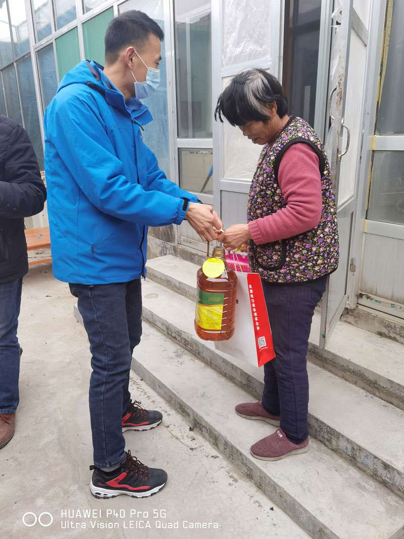 黨建共建促發(fā)展，愛心公益顯擔(dān)當(dāng)！華全公司走進(jìn)永寧官莊村